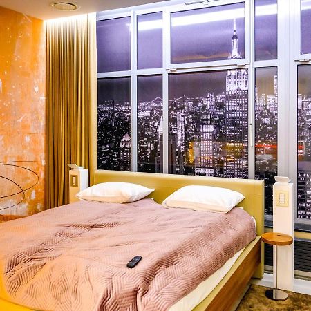 Pietryna Apartments Luxury - Sauna , Jacuzzi , Bezposrednio Przy Ul Piotrkowskiej Lodz  Luaran gambar