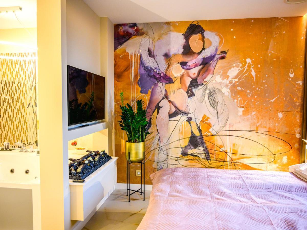 Pietryna Apartments Luxury - Sauna , Jacuzzi , Bezposrednio Przy Ul Piotrkowskiej Lodz  Luaran gambar