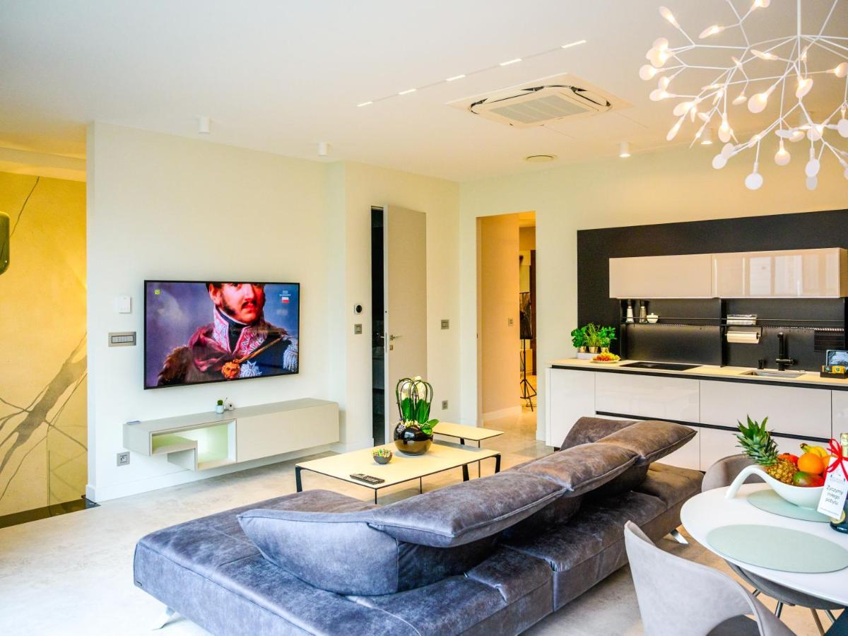 Pietryna Apartments Luxury - Sauna , Jacuzzi , Bezposrednio Przy Ul Piotrkowskiej Lodz  Luaran gambar