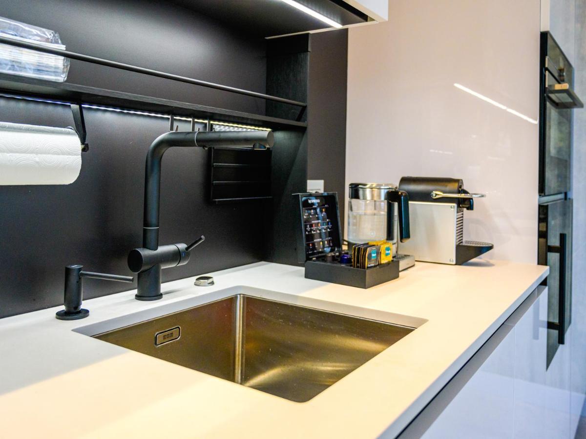 Pietryna Apartments Luxury - Sauna , Jacuzzi , Bezposrednio Przy Ul Piotrkowskiej Lodz  Luaran gambar
