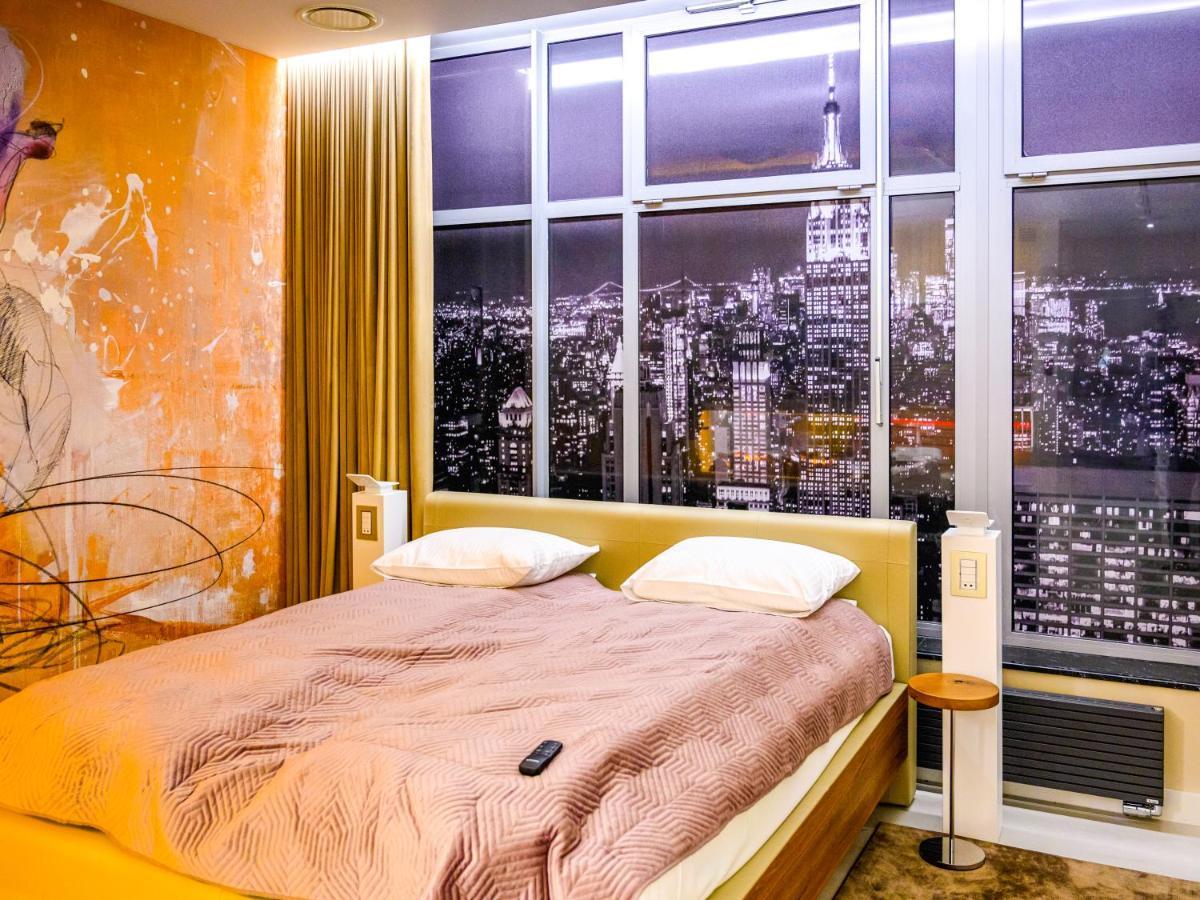 Pietryna Apartments Luxury - Sauna , Jacuzzi , Bezposrednio Przy Ul Piotrkowskiej Lodz  Luaran gambar