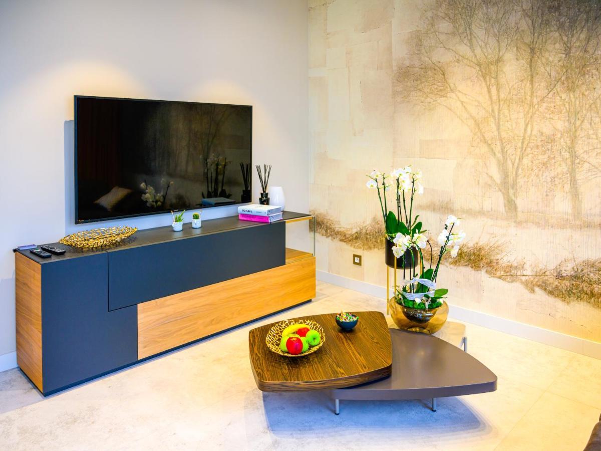 Pietryna Apartments Luxury - Sauna , Jacuzzi , Bezposrednio Przy Ul Piotrkowskiej Lodz  Luaran gambar