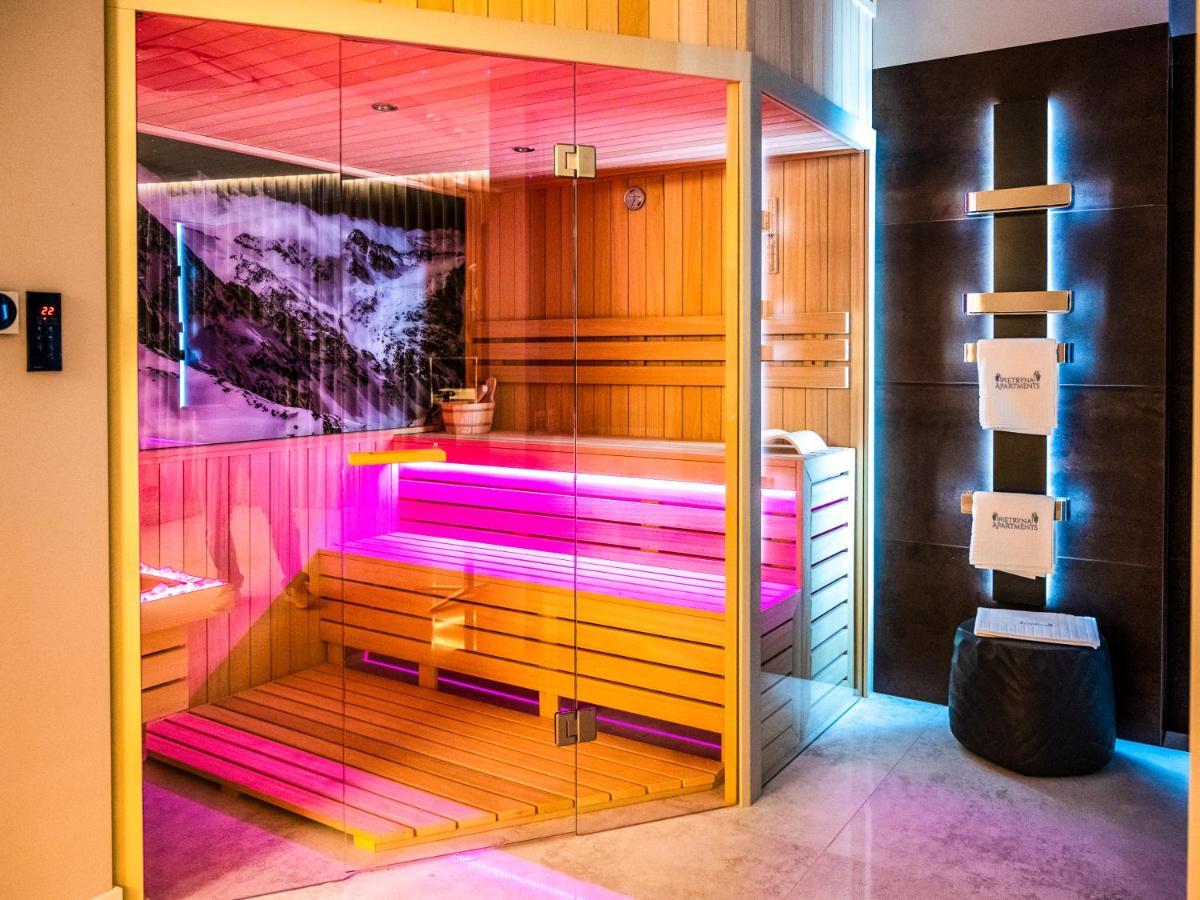 Pietryna Apartments Luxury - Sauna , Jacuzzi , Bezposrednio Przy Ul Piotrkowskiej Lodz  Luaran gambar